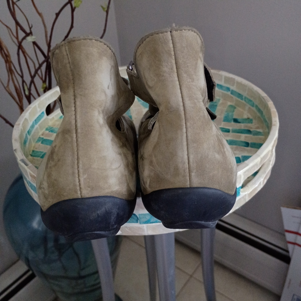 Arche Womens Green Suede Shoes Size 39/8.5 New . - Picture 3 of 8
